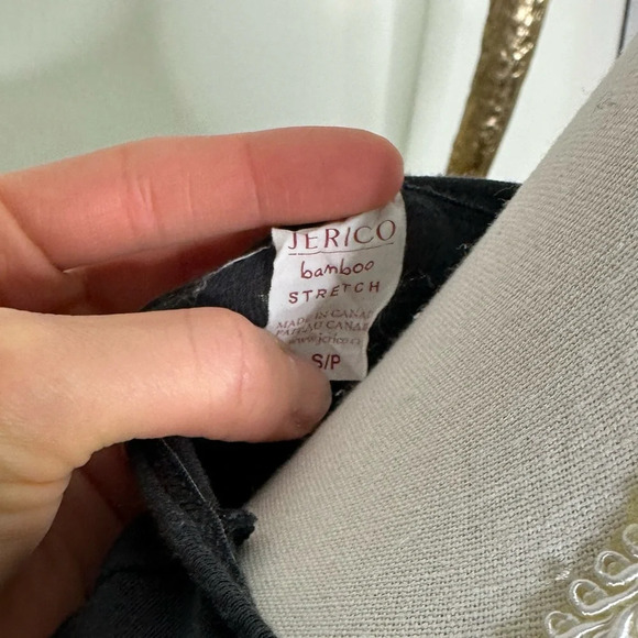 Grey Scoop-Neck T-shirt in Sz. S - Picture 2 of 4